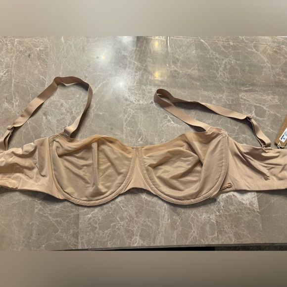 SKIMS NO SHOW UNLINED BALCONETTE BRA - Picture 4 of 12